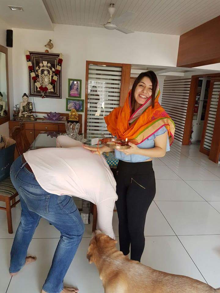 South Indian actress Hansika Motwani celebrates Rakshan Bandhan. Hansika Motwani,Hansika Motwani celebrates Rakshan Bandhan,Hansika celebrates Rakshan Bandhan,Rakshan Bandhan,Rakshan Bandhan 2016,Rakshan Bandhan celebrations,Rakshan Bandhan pics,Rakshan Bandhan images,Rakshan Bandhan photos,Rakshan Bandhan stills