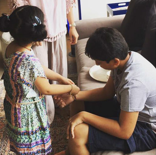 South Indian Actor Mahesh Babu's family celebrates Raksha Bandhan. Mahesh Babu,Mahesh Babu family celebrates Raksha Bandhan,Raksha Bandhan,Mahesh Babu family,Mahesh Babu celebrates Raksha Bandhan,Raksha Bandhan celebrations,Raksha Bandhan pics,Raksha Bandhan images,Raksha Bandhan stills