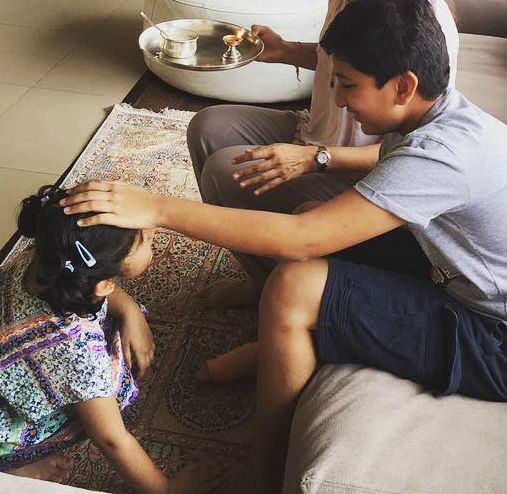South Indian Actor Mahesh Babu's family celebrates Raksha Bandhan. Mahesh Babu,Mahesh Babu family celebrates Raksha Bandhan,Raksha Bandhan,Mahesh Babu family,Mahesh Babu celebrates Raksha Bandhan,Raksha Bandhan celebrations,Raksha Bandhan pics,Raksha Bandhan images,Raksha Bandhan stills
