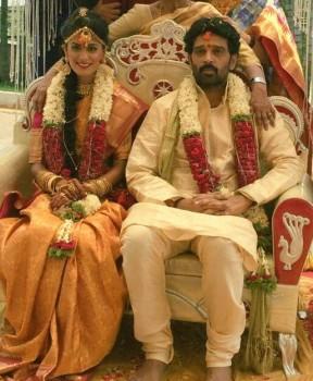 Actor JD Chakravarthy has married actress Anukrithi on Thursday in Hyderabad. The marriage of actress JD Chakravarthy and Anukrithi was a private affair and it was attended by the couple family members and close friends.