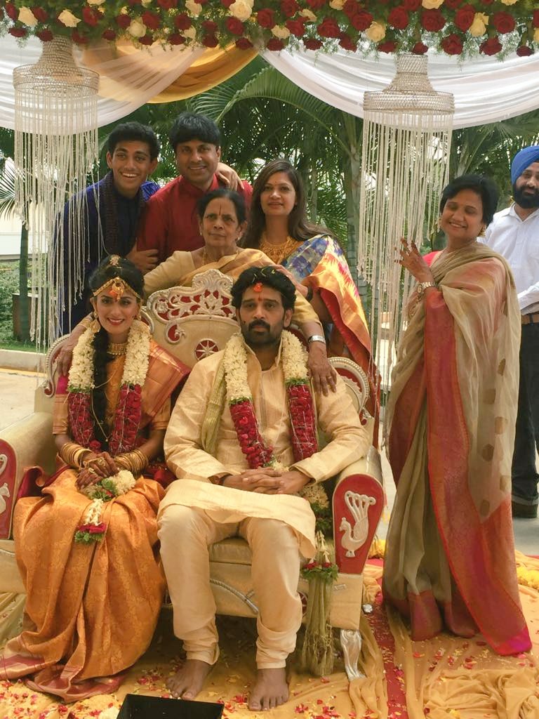 Actor JD Chakravarthy has married actress Anukrithi on Thursday in Hyderabad. The marriage of actress JD Chakravarthy and Anukrithi was a private affair and it was attended by the couple family members and close friends. JD Chakravarthy and Anukrithi wedding,JD Chakravarthy and Anukrithi,JD Chakravarthy,Anukrithi,JD Chakravarthy wedding pics,Anukrithi wedding pics,JD Chakravarthy marriage,JD Chakravarthy marriage pics,JD Chakravarthy wedding images
