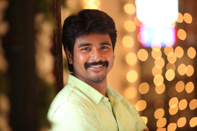 Stars like Rajinikanth, Salman Khan, Sivakarthikeyan, Mahesh Babu and Amitabh Bachchan saluted the 21-year-old on Twitter for winning silver medal at Rio Olympics. PV Sindhu,Rajinikanth,Salman Khan,Sivakarthikeyan,Mahesh Babu,Amitabh Bachchan,PV Sindhu vs Carolina Marin,PV Sindhu silver medal,Rio Olympics,Rio Olympics 2016,Rio Olympics pics,Rio Olympics images,Rio Olympics photos