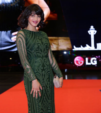South Indian International Movie Awards (2016) event held at Suntec Convention and Exhibition Centre in Singapore. Celebs like Nayantara, Allu Arjun, Anirudh Ravichander, Arun Vijay with his family, Haniska Motwani, Keerthy Suresh, Prakash Raj, Raai Laxmi, Radhika Sarath Kumar, Sai Pallavi, Nithya Menen, Amyra Dastur, Shriya Saran, Khushboo, Vikram, Sivakarthikeyan, Jayam Ravi with his wife, Radhika Apte, Rana Daggubati, Chiranjeevi, Allu Arvind, Shruti Haasan, Suhasini Maniratnam, Samantha Ruth Prabhu, Pranitha Subhash, Puneeth Rajkumar, Sai Kumar, Ali with his wife, Sudheer Babu, Usha Utappa, Lakshmi Manchu, Pragya, Devi Sri Prasad, Anirudh Ravichander, Urvashi Rautela, Vignesh Shivan, S. Janaki, Tejaswini Prakash, Sonal Chauhan, Vedhika, Saqib Saleem, comedy actor Satish, Huma Qureshi and others graced the event. SIIMA Awards 2016,SIIMA Awards,Nayantara,Shruthi Hassan,Samantha,Sai Pallavi,SIIMA Awards pics,SIIMA Awards images,SIIMA Awards photos,SIIMA Awards stills,SIIMA Awards pictures