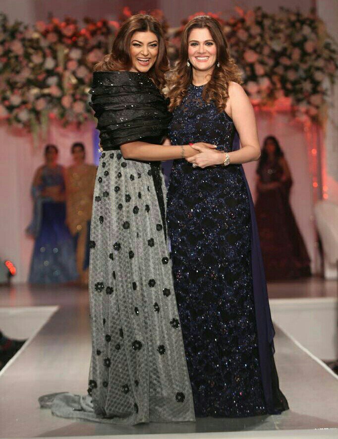 Bollywood actress Sushmita Sen rocked the Ramp in Black dress at Mumbai Fashion Show. Sushmita Sen,Sushmita Sen rocked the Ramp,Sushmita Sen in Black dress,Sushmita Sen in Black dress at Mumbai Fashion Show,Sushmita Sen at Mumbai Fashion Show,Mumbai Fashion Show,Fashion Show,actress Sushmita Sen,Sushmita Sen latest pics,Sushmita Sen latest