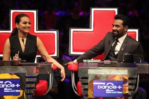 Bollywood actress Sonakshi Sinha sizzles on Dance Plus 2 stage with super judge Remo D'Souza to promote Akira.