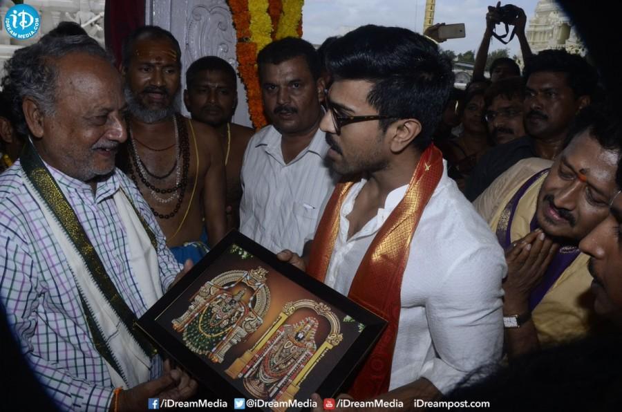 Actor Ram Charan performs special pooja on the eve of Chiranjeevi's birthday. Ram Charan,Ram Charan Teja,Chiranjeevi,Chiranjeevi birthday,Ram Charan perform special pooja,Chiranjeevi birthday celebrations,Chiranjeevi birthday special,Chiru 150,Khaidi 150,Khaidi 150 first look,Khaidi 150 poster