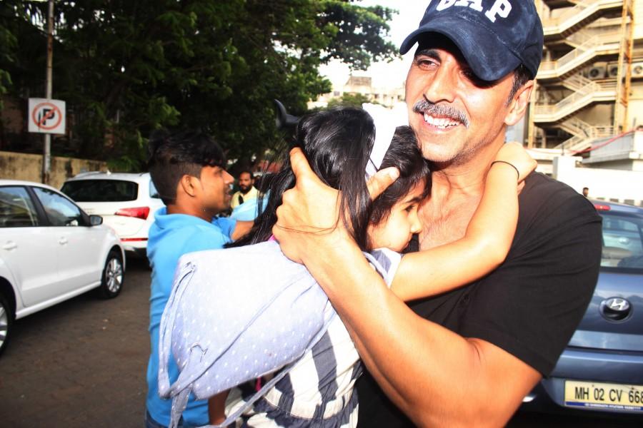 Bollywood actor Akshay Kumar with his daughter Nitara spotted outside PVR, Juhu. Akshay Kumar,Akshay Kumar with his daughter Nitara,Akshay Kumar daughter Nitara,Nitara,Akshay Kumar with Nitara,Akshay Kumar latest pics,Akshay Kumar latest images,Akshay Kumar latest photos,Akshay Kumar latest stills,Akshay Kumar latest pictures