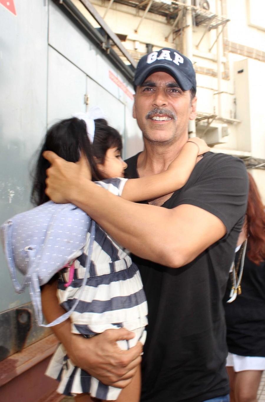 Bollywood actor Akshay Kumar with his daughter Nitara spotted outside PVR, Juhu. Akshay Kumar,Akshay Kumar with his daughter Nitara,Akshay Kumar daughter Nitara,Nitara,Akshay Kumar with Nitara,Akshay Kumar latest pics,Akshay Kumar latest images,Akshay Kumar latest photos,Akshay Kumar latest stills,Akshay Kumar latest pictures