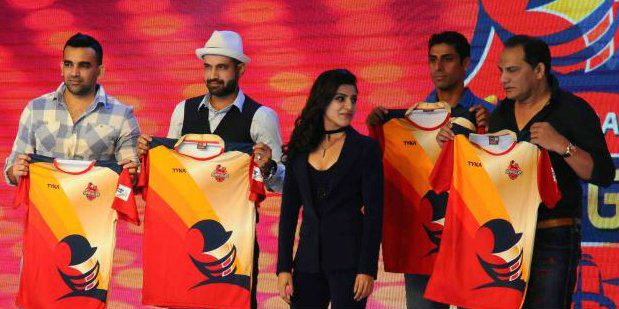 Celebs like Samantha, R. Sarathkumar, Raai Laxmi, Dhansika, Hansika Motwani, Vedhika, Meena, Aishwarya, Khushbu Sundar, Bhagyaraj, Poornima Bhagyaraj, Jayam Ravi, Janani Iyer, Vikram Prabhu, Prabhu, Nasser, Suja Varunee, former Cricket player Zaheer Khan, Azharuddin, Ashish Nehra and others graced at Chepauk Super Gillies team launch. Chepauk Super Gillies,Chepauk Super Gillies team launch,Samantha,Dhansika,Hansika Motwani,Raai Laxmi,Vedhika,Meena,Aishwarya,Khushbu Sundar,Bhagyaraj,Chepauk Super Gillies team launch pics,Chepauk Super Gillies team launch images,Chepauk Super Gillies tea