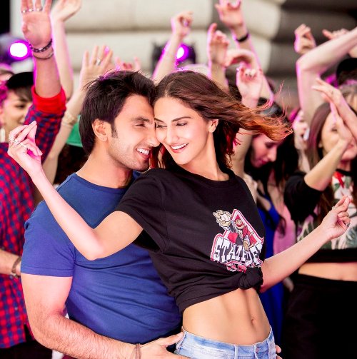 Befikre Hindi Full Movie With English Subtitles Ranveer Singh, Vaani Kapoor's Befikre movie pictures - Photos,Images