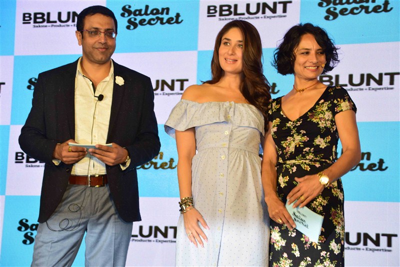 Bollywood actress Kareena Kapoor Khan Launch BBLUNT Salon Secret. Kareena Kapoor Khan,Kareena Kapoor launches BBLUNT Salon Secret,Kareena Kapoor,BBLUNT Salon Secret,Kareena Kapoor baby bump,Kareena Kapoor latest pics,Kareena Kapoor latest images,Kareena Kapoor latest photos,Kareena Kapoor latest stills,Kareena Kapoor la