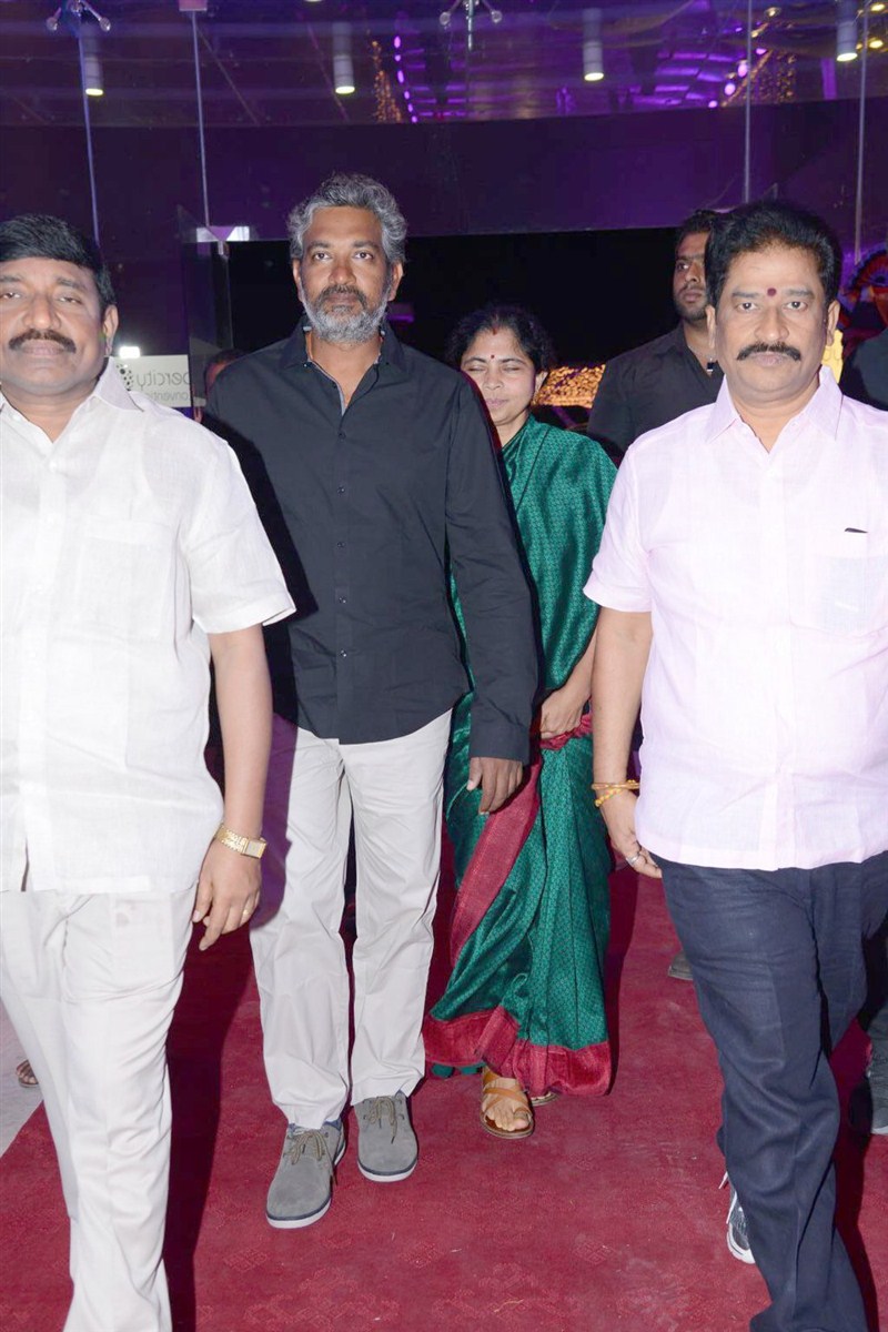 Producer DVV Danayya's daughter wedding reception held in Hyderabad. Celebs like Ram Charan, Nani, Allari Naresh, SS Rajamouli, Akhil Akkineni, Raashi Khanna, Rakul Preet Singh, VV Vinayak, Trivikram Srinivas, Dasari Narayana Rao, Harish Shankar, Kortala Siva, Jaya Prakash Reddy, Kota Srinivas Rao, Kona Venkat, Chalapathi Rao, Bellamkonda Suresh, S Radha Krishna and others graced the event. Ram Charan,Nani,Allari Naresh,SS Rajamouli,Akhil Akkineni,Raashi Khanna,Rakul Preet Singh,VV Vinayak,Trivikram Srinivas,Dasari Narayana Rao,DVV Danayya's daughter wedding reception,DVV Danayya