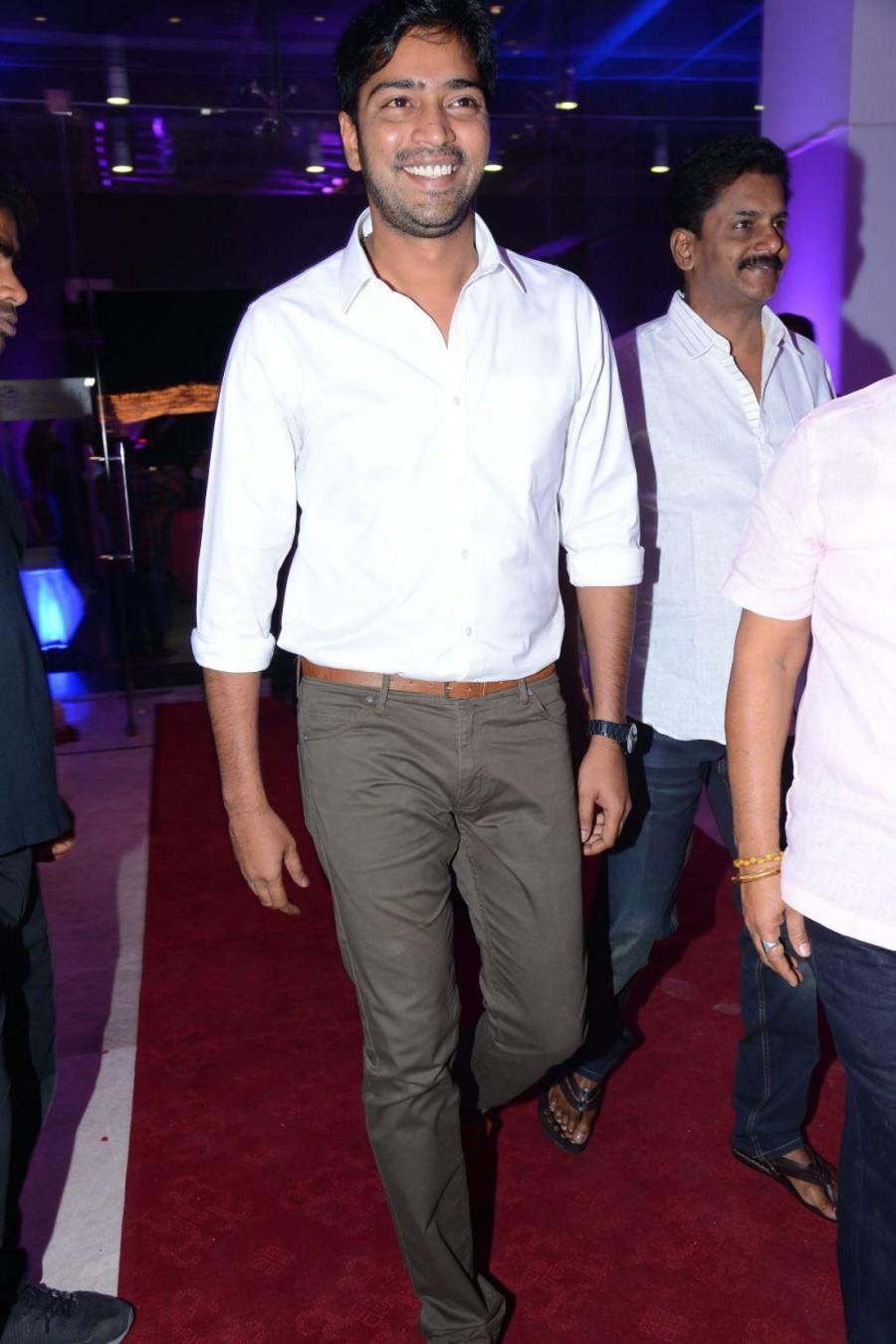 Producer DVV Danayya's daughter wedding reception held in Hyderabad. Celebs like Ram Charan, Nani, Allari Naresh, SS Rajamouli, Akhil Akkineni, Raashi Khanna, Rakul Preet Singh, VV Vinayak, Trivikram Srinivas, Dasari Narayana Rao, Harish Shankar, Kortala Siva, Jaya Prakash Reddy, Kota Srinivas Rao, Kona Venkat, Chalapathi Rao, Bellamkonda Suresh, S Radha Krishna and others graced the event. Ram Charan,Nani,Allari Naresh,SS Rajamouli,Akhil Akkineni,Raashi Khanna,Rakul Preet Singh,VV Vinayak,Trivikram Srinivas,Dasari Narayana Rao,DVV Danayya's daughter wedding reception,DVV Danayya