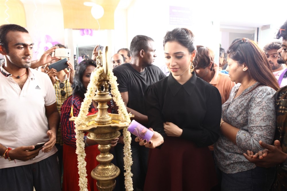 South Indian actress Tamannaah Bhatia launches Naturals Salon @Home Shopping Mall in Coimbatore. Tamannaah Bhatia,Tamannaah,actress Tamannaah,Tamannaah launches Naturals @Home,Naturals @Home,Tamannaah Bhatia latest pics,Tamannaah Bhatia latest images,Tamannaah Bhatia latest photos,Tamannaah Bhatia latest stills,Tamannaah Bhatia latest pictures