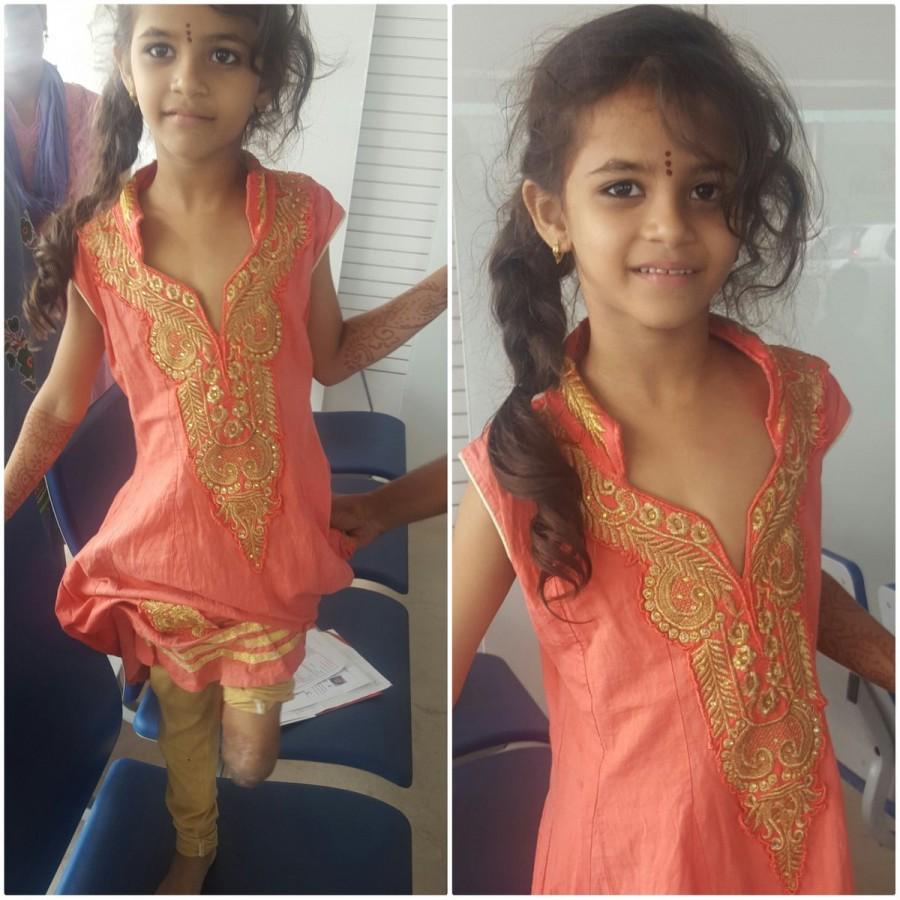 South Indian actress Samantha Ruth Prabhu meets J.C.G Bhavani (Chandhini), 5yr old girl who lost her left leg in a road accident when she was 1yr old. Chandini was recently admitted to MaxCure Hospitals in Hyderabad for a disarticulation which enable her to walk using an artificial limb. Samantha meets Bhavani,Samantha meets Chandhini,Samantha Ruth Prabhu,Samantha latest pics,Samantha latest images,Samantha latest photos,Samantha latest stills,Samantha latest pictures