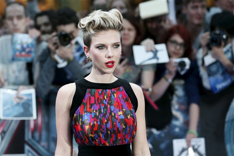 Jennifer Lawrence, Melissa McCarthy, Scarlett Johansson, Jennifer Aniston, Fan Bingbing, Charlize Theron, Amy Adams, Julia Roberts, Mila Kunis and Deepika Padukone are the World's highest-paid actresses. Scarlett Johansson,Deepika Padukone,World's highest-paid actresses,Melissa McCarthy,Scarlett Johansson,Jennifer Aniston,Fan Bingbing,Charlize Theron,Amy Adams,Julia Roberts,Mila Kunis,World highest-paid actresses