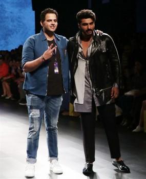 Bollywood actor Arjun Kapoor walks the ramp at The Lakme Fashion Week.