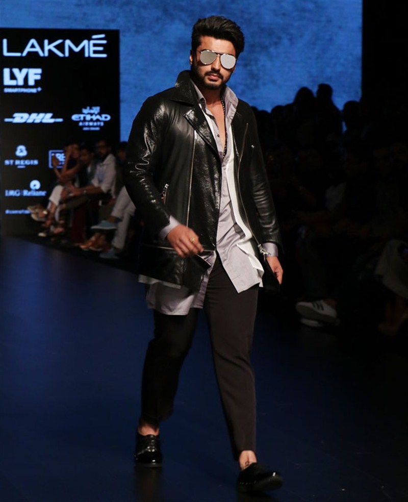 Bollywood actor Arjun Kapoor walks the ramp at The Lakme Fashion Week. Arjun Kapoor,Arjun Kapoor at The Lakme Fashion Week,Lakme Fashion Week,Lakme Fashion Week 2016,Arjun Kapoor walks the ramp,Sahil Aneja,Lakme Fashion Week Winter Festive 2016,Lakme Fashion Week Winter Festive