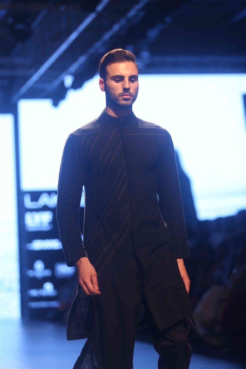 Lakme Fashion Week Day 1: Best looks from Antar-Agni's show Lakme Fashion Week Day 1,Lakme Fashion Week,Antar-Agni's show,Antar-Agni show,Lakme Fashion Week pics,Lakme Fashion Week images,Lakme Fashion Week photos,Lakme Fashion Week stills,Lakme Fashion Week pictures