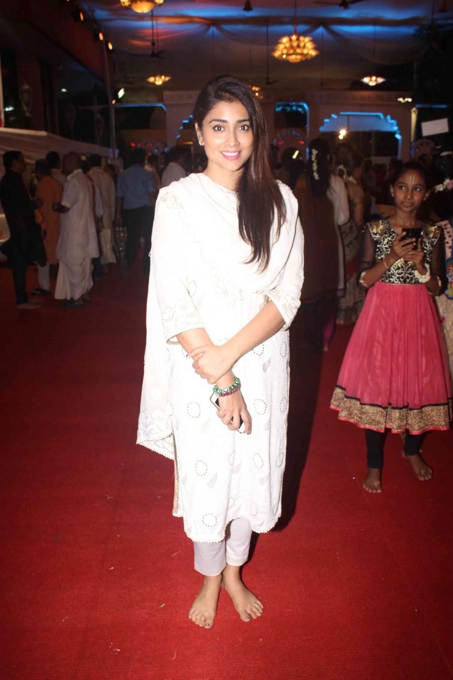 Celebs like Bhumika Chawla, Bharat Thakur, Shriya Saran, Nikhil Dwivedi, Ronit Roy with his kids and others celebrate Janmashtami at Iskcon Temple in Mumbai. Janmashtami,Janmashtami celebrations,Bhumika Chawla,Bharat Thakur,Shriya Saran,Nikhil Dwivedi,Ronit Roy,Janmashtami celebrations at Iskon Temple,Iskon Temple,Iskcon Temple in Mumbai