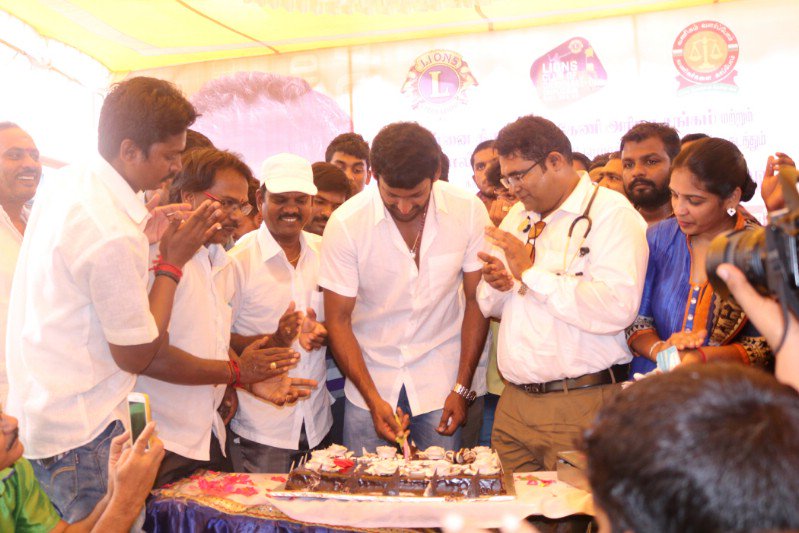 South Indian Actor Vishal inaugurated Children's medical camp at Triplicane. Vishal,vishal krishna,Vishal Birthday,vishal nadigar sangam,Vishal Birthday celebration,Vishal Birthday bash,Vishal Birthday pics,Vishal Birthday images,Vishal Birthday photos,Vishal Birthday stills,Vishal Birthday pictures