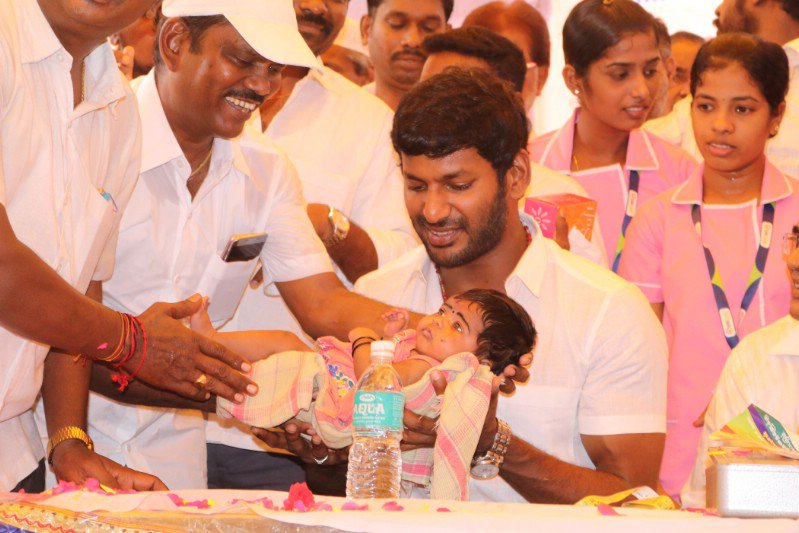 South Indian Actor Vishal inaugurated Children's medical camp at Triplicane. Vishal,vishal krishna,Vishal Birthday,vishal nadigar sangam,Vishal Birthday celebration,Vishal Birthday bash,Vishal Birthday pics,Vishal Birthday images,Vishal Birthday photos,Vishal Birthday stills,Vishal Birthday pictures