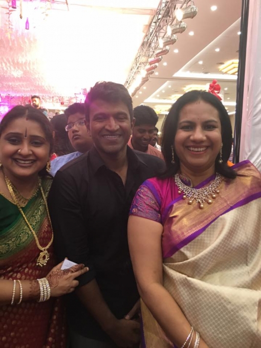 Actress Radhika Sarathkumar's daughter Rayanne Hardy and Abhimanyu Mithun Wedding held in Chennai on Aug 28. Celebs like Suriya, Jyothika, Vijay, Chiyaan Vikram, Chiranjeevi, Prabhu, Ramki, Kalpathi S. Aghoram, P Bharathiraja, Suhasini Manirathnam, Archana Kalpathi, K Bhagyaraj, Sasikala Natarajan, Vairamuthu, Poornima, Vadivukarasi, AVM Saravanan, Gayathri Raguram, Vidyullekha Raman, Uma Padmanabhan, Nina Reddy, Sripriya, Preetha Hari, Radha, Rajkumar Sethupathy, Dhansika, Ambika, Sanjana, Nikki Galrani, Rajasekhar, Jeevitha, V. Narayanasamy, KT Kunjumon, Keerthy Suresh, Senthil, P Vasu, Arjun, Jeeva, Shankar, Aishwarya, A Venkatesh and others wished the couples. Suriya,Jyothika,Sasikala Natarajan,Puneeth Rajkumar,Rayanne Hardy Marriage,Rayanne Hardy wedding,Vijay,Chiyaan Vikram,Chiranjeevi,Prabhu,Ramki,K Bhagyaraj,Sasikala Natarajan,Vairamuthu,Poornima,Vadivukarasi,Gayathri Raguram,Vidyullekha Raman,Uma Padmanabh