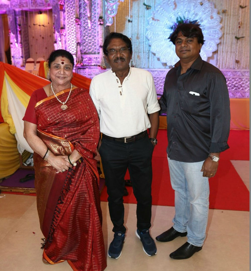 Actress Radhika Sarathkumar's daughter Rayanne Hardy and Abhimanyu Mithun Wedding held in Chennai on Aug 28. Celebs like Suriya, Jyothika, Vijay, Chiyaan Vikram, Chiranjeevi, Prabhu, Ramki, Kalpathi S. Aghoram, P Bharathiraja, Suhasini Manirathnam, Archana Kalpathi, K Bhagyaraj, Sasikala Natarajan, Vairamuthu, Poornima, Vadivukarasi, AVM Saravanan, Gayathri Raguram, Vidyullekha Raman, Uma Padmanabhan, Nina Reddy, Sripriya, Preetha Hari, Radha, Rajkumar Sethupathy, Dhansika, Ambika, Sanjana, Nikki Galrani, Rajasekhar, Jeevitha, V. Narayanasamy, KT Kunjumon, Keerthy Suresh, Senthil, P Vasu, Arjun, Jeeva, Shankar, Aishwarya, A Venkatesh and others wished the couples. Suriya,Jyothika,Sasikala Natarajan,Puneeth Rajkumar,Rayanne Hardy Marriage,Rayanne Hardy wedding,Vijay,Chiyaan Vikram,Chiranjeevi,Prabhu,Ramki,K Bhagyaraj,Sasikala Natarajan,Vairamuthu,Poornima,Vadivukarasi,Gayathri Raguram,Vidyullekha Raman,Uma Padmanabh