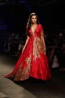 Karishma Kapoor,Karishma Kapoor at Lakme Fashion Week Winter Festive,Lakme Fashion Week Winter Festive 2016,Lakme Fashion Week,Lakme Fashion Week 2016,actress Karishma Kapoor,Karishma Kapoor pics,Karishma Kapoor images,Karishma Kapoor photos,Karishma Kapo