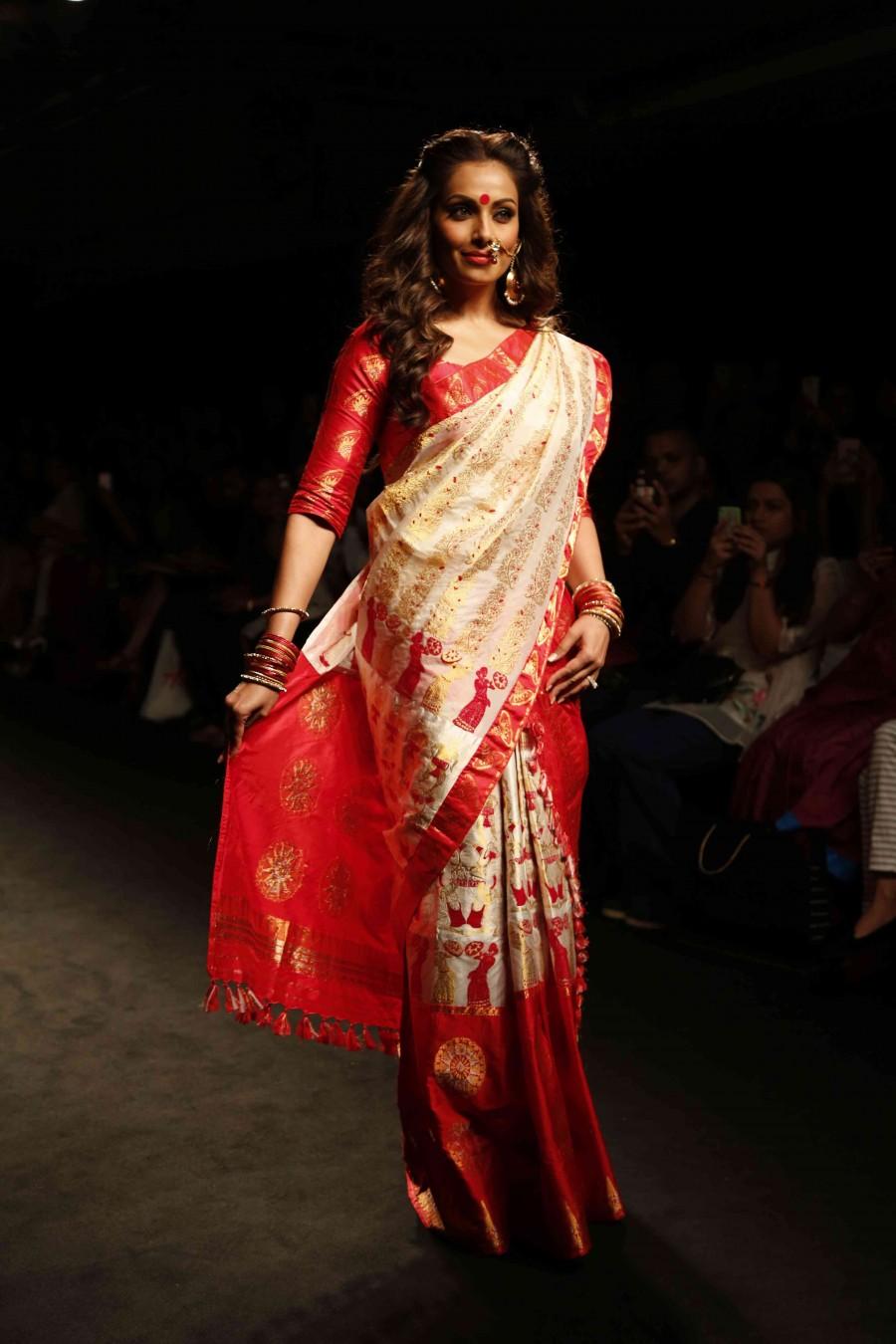 Bollywood actress Bipasha Basu walks for Sanjukta Dutt at Lakme Fashion Week 2016. Bipasha Basu at Lakme Fashion Week,Bipasha Basu at Lakme Fashion Week 2016,Bipasha Basu ramp walk,Bipasha Basu pics,Bipasha Basu images,Bipasha Basu photos,Bipasha Basu stills,Bipasha Basu pictures,Lakme Fashion Week 2016,Lakme Fashion Week