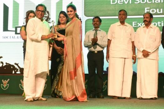 First Anniversary of National Sports Day - Amma awards 2016 held in Chennai. Celebs like Nayanthara, Director Atlee, Prasanna, Sneha, Nassar and others graced the event.