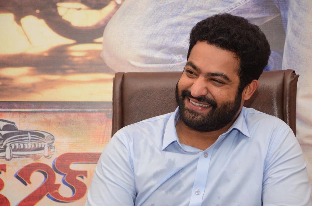 Janatha Garage promotion: Jr NTR interacts with media. Janatha Garage,Janatha Garage promotion,Janatha Garage movie promotion,Jr NTR,Jr NTR promotes Janatha Garage,Janatha Garage press meet,Janatha Garage stills,Janatha Garage images,Janatha Garage photos,Janatha Garage pictures