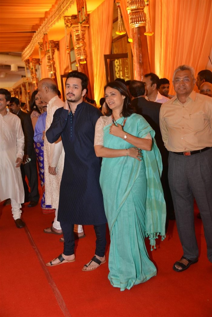 Pranav (Grandson of Smt. Sulochana and Late Sri. G.Srinivasulu Reddy) weds Swathi (Daughter of Smt. Sridevi and Sri Prasad Nimmagadda) held at N Convention Centre, Hyderabad. Celebs like Nagarjuna, Naga Chaitanya, Samantha, Sachin Tendulkar, Anjali, Amala, Akhil Akkineni, Allu Nirmala, Rama, SS Rajamouli, Allu Aravind, Jhansi Sureddi, Mohan Babu, Venkaiah Naidu, Prasad V Potluri, Paruchuri Gopala Krishna, Pinky Reddy, K Atchi Reddy, SV Krishna Reddy, Tammareddy Bharadwaja, Shilpa Reddy, Dasari Narayana Rao, Manchu Lakshmi Prasanna, K Kavitha, Murali Mohan, T Subbarami Reddy, Sushanth, KTR, Sumanth, Chiranjeevi Daughter Srija and others wished the couples. Nagarjuna,Akhil,Rajamouli,Sachin Tendulkar,Nimmagadda Prasad Daughter Wedding,Nimmagadda Prasad Daughter marriage,Naga Chaitanya,Samantha