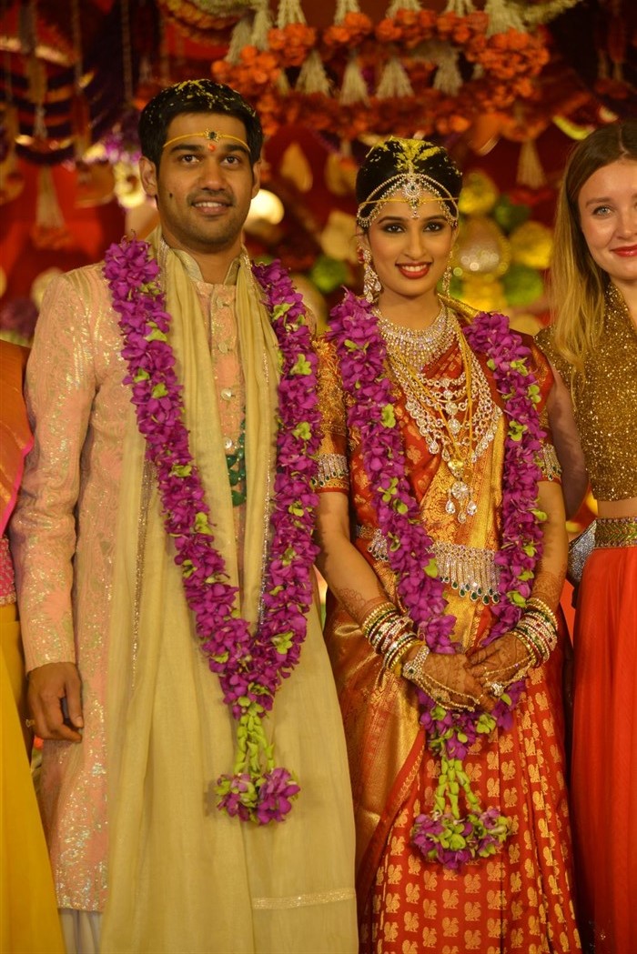 Pranav (Grandson of Smt. Sulochana and Late Sri. G.Srinivasulu Reddy) weds Swathi (Daughter of Smt. Sridevi and Sri Prasad Nimmagadda) held at N Convention Centre, Hyderabad. Celebs like Nagarjuna, Naga Chaitanya, Samantha, Sachin Tendulkar, Anjali, Amala, Akhil Akkineni, Allu Nirmala, Rama, SS Rajamouli, Allu Aravind, Jhansi Sureddi, Mohan Babu, Venkaiah Naidu, Prasad V Potluri, Paruchuri Gopala Krishna, Pinky Reddy, K Atchi Reddy, SV Krishna Reddy, Tammareddy Bharadwaja, Shilpa Reddy, Dasari Narayana Rao, Manchu Lakshmi Prasanna, K Kavitha, Murali Mohan, T Subbarami Reddy, Sushanth, KTR, Sumanth, Chiranjeevi Daughter Srija and others wished the couples. Nagarjuna,Akhil,Rajamouli,Sachin Tendulkar,Nimmagadda Prasad Daughter Wedding,Nimmagadda Prasad Daughter marriage,Naga Chaitanya,Samantha