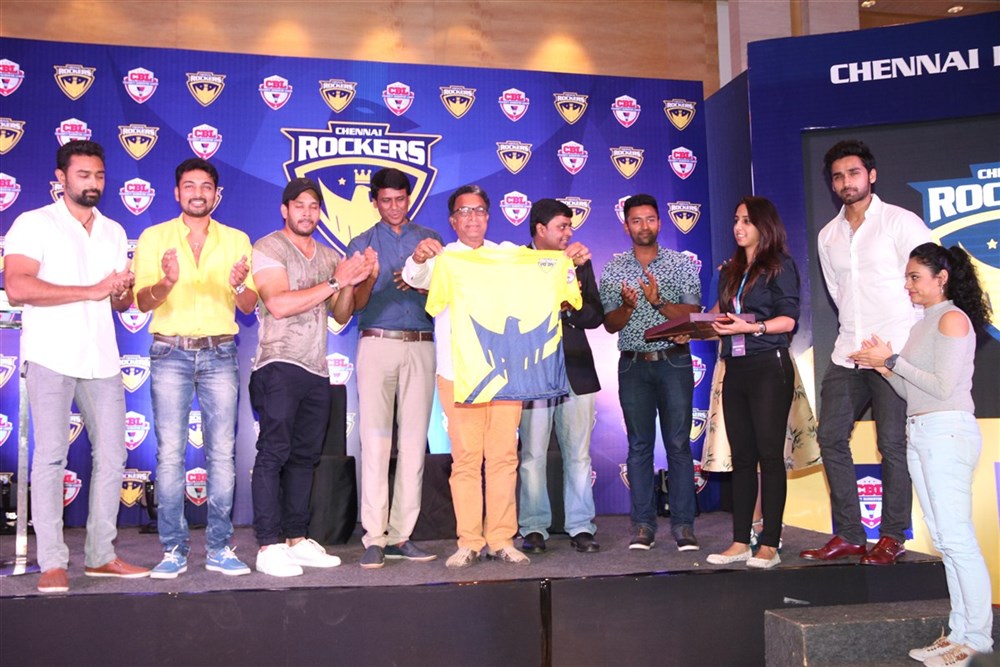 Chennai Rockers announced their Team for Celebrity Badminton League Season. Celebs like Nassar, Bharath, Prasanna, Shanthanu, Vaibhav, Iniya, Munna, Gayathri, Abhinay Vaddi, Amitash, Rupa Manjari, I. C.R. Venkatesh and others graced the event. Bharath,Shanthanu,Vaibhav,Chennai Rockers Team,Chennai Rockers,Celebrity Badminton League Season,Celebrity Badminton League,CBL,Nassar,Iniya,Munna,Gayathri,Abhinay Vaddi,Chennai Rockers Team launch