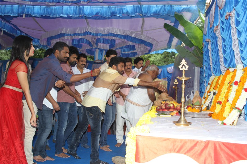 The film was launched with a puja in Kanteerava Studios, Bengaluru, in presence of Super Star Dr. Shiv Rajkumar, Bahubali writer Vijayendra Prasad, Ace Director of Telugu Film Industry Sukumar, Surya Pratap who directed Kumari21F in Telugu and Kannada Actor Prem. Shiva Rajkumar,Kumari 21F,Kumari 21F remake,Kumari 21F in Kannada,Sukumar, Surya Pratap,Vijayendra Prasad,Shiva Rajkumar pics,Shiva Rajkumar images,Shiva Rajkumar photos,Shiva Rajkumar stills,Shiva Rajkumar pictures