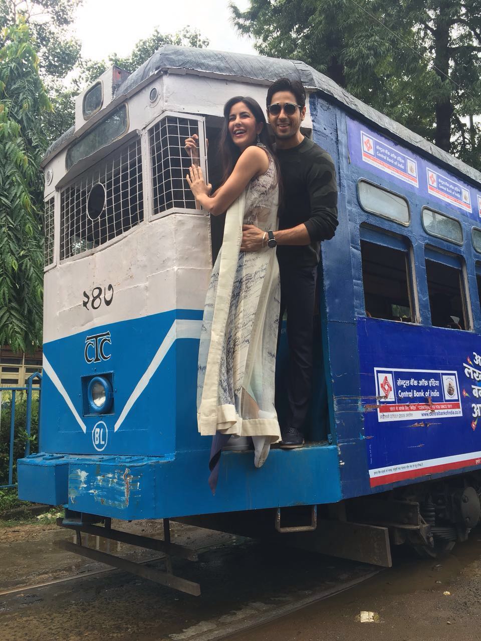Baar Baar Dekho is produced by Excel Entertainment and Dharma Productions, directed by debutante Nitya Mehra. Starring Sidharth Malhotra and Katrina Kaif in the lead role. The film is scheduled for a worldwide release on 9 September 2016. Baar Baar Dekho,Sidharth Malhotra and Katrina Kaif,Sidharth Malhotra,Katrina Kaif,Sidharth Malhotra partied in Kolkata's Train,Baar Baar Dekho working stills,Baar Baar Dekho on the sets,Baar Baar Dekho pics,Baar Baar Dekho images,Baar Baar Dekho phot