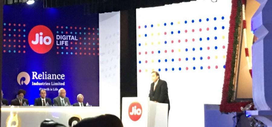 Mukesh Ambani launches Reliance Jio 4G. Mukesh Ambani,Mukesh Ambani launches Reliance Jio 4G,Reliance Jio 4G,Jio 4G,reliance jio 4G launch,Jio 4G launch,Jio 4G launch pics,Jio 4G launch images,Jio 4G launch photos,Jio 4G launch stills,Jio 4G launch pictures