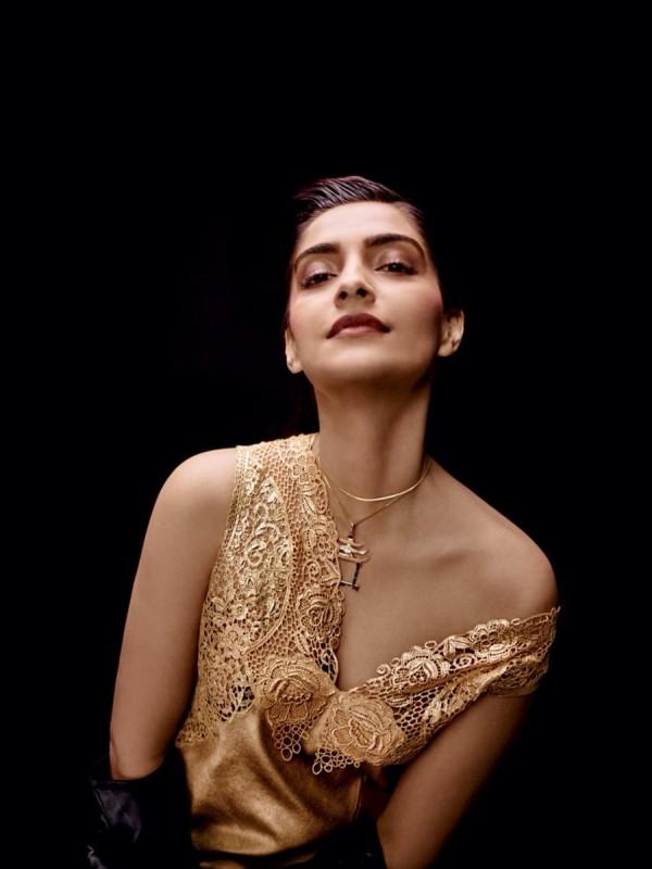 Sonam Kapoor's photoshoot for ELLE India - Photos,Images,Gallery - 47662