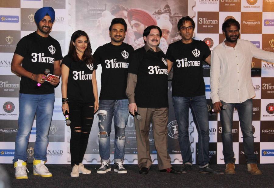 Celebs like Soha Ali Khan, Vir Das, Harry Sachdeva, Shivaji Lotan Patil and others graced the 31st October Trailer. 31st October Trailer launch,31st October,Soha Ali Khan,Vir Das,Harry Sachdeva,Shivaji Lotan Patil,31st October Trailer launch pics,31st October Trailer launch images,31st October Trailer launch photos,31st October Trailer launch stills,31st October Traile