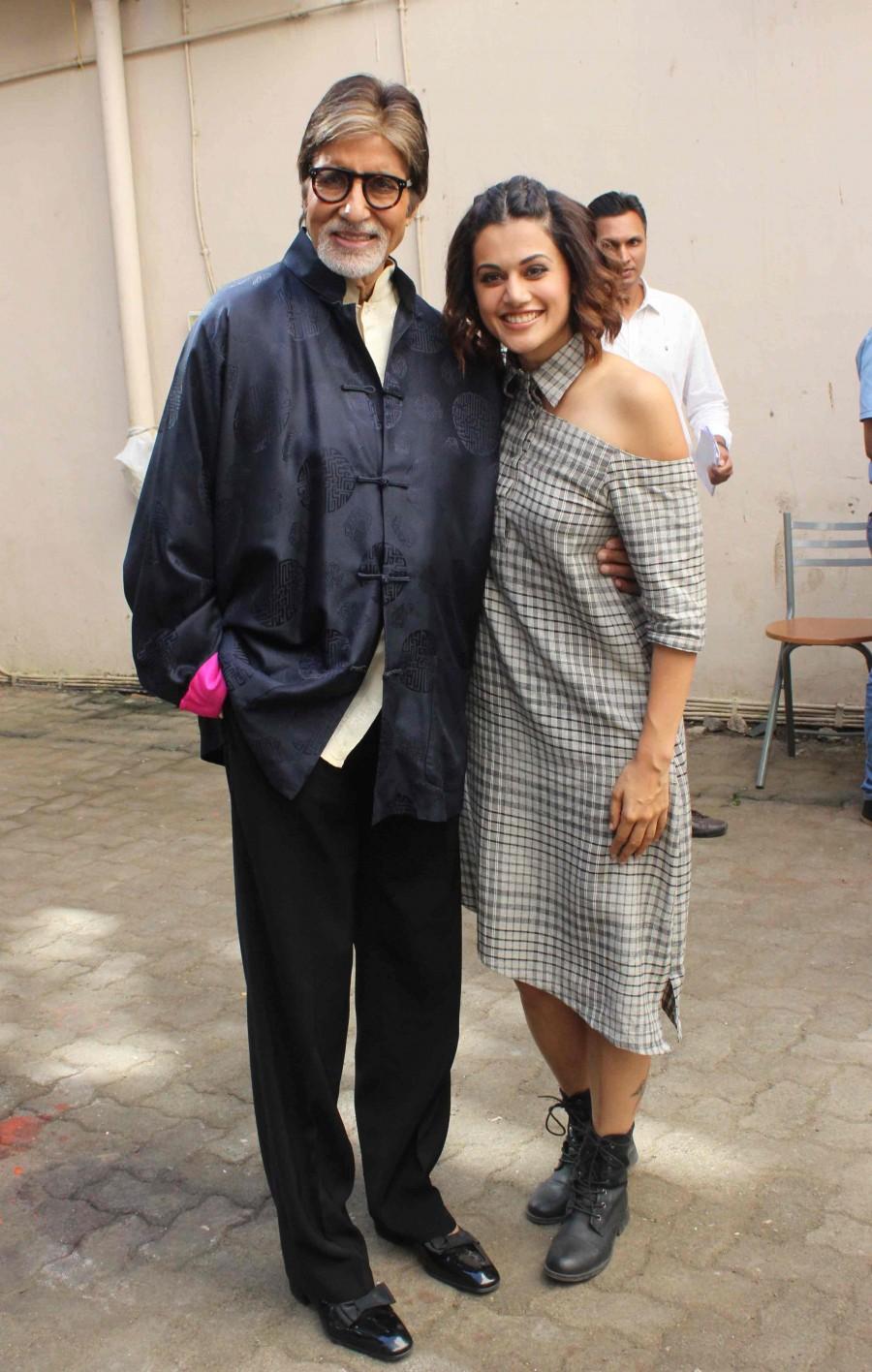 Bollywood actor Amitabh Bachchan, Taapsee Pannu, Malaika Arora Khan spotted at Mehboob Studio, Bandra West in Mumbai. Amitabh Bachchan,Taapsee Pannu,Malaika Arora Khan,Amitabh Bachchan and Taapsee,Amitabh Bachchan and Taapsee Pannu,Mehboob Studio,celebs at Mehboob Studio,Amitabh Bachchan at Mehboob Studio,Taapsee Pannu at Mehboob Studio,Malaika Arora at Mehboob Studio