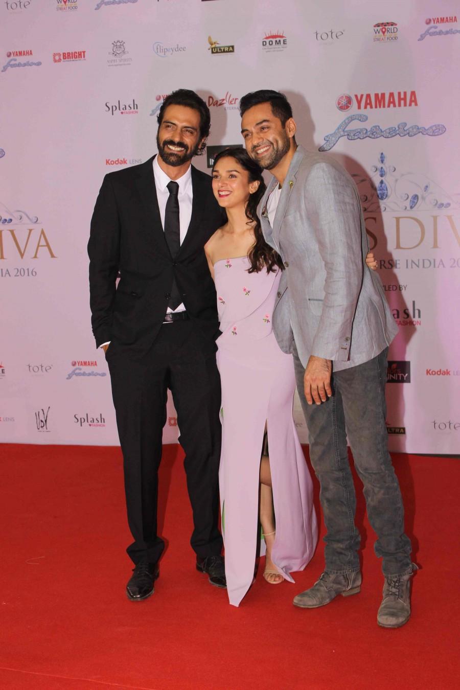 Celebs like Parineeti Chopra, Arjun Rampal, Aditi Rao Hydari, Abhay Deol, Urvashi Rautela, Harrison James, Sucheta Sharma, Alesia Raut, Lara Dutta, Abhay Deol, Daisy Shah, Pria Kataaria, Yogesh Lakhani, Salman Yusuff Khan and others graced Miss Diva Finale 2016. Miss Diva Finale,Miss Diva Finale 2016,Parineeti Chopra,Arjun Rampal,Aditi Rao Hydari,Abhay Deol,Urvashi Rautela,Harrison James,Sucheta Sharma,Alesia Raut,Lara Dutta,Abhay Deol,Daisy Shah