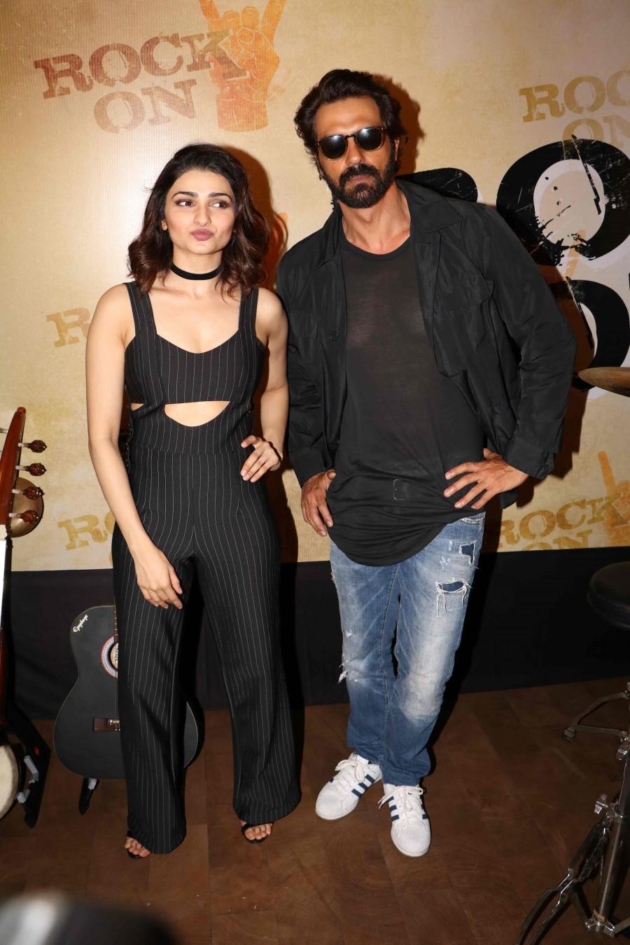 Bollywood movie 'Rock On 2' Teaser launched last night. Celebs like Arjun Rampal, Shashank Arora, Prachi Desai, Shraddha Kapoor, Farhan Akhtar, Purab Kohli and others graced the event. Rock On 2,Rock On 2 teaser launch,Rock On 2 teaser,Arjun Rampal,Shashank Arora,Prachi Desai,Shraddha Kapoor,Farhan Akhtar,Purab Kohli,Rock On 2 teaser pics,Rock On 2 teaser images,Rock On 2 teaser photos,Rock On 2 teaser stills,Rock On 2 teaser pictures