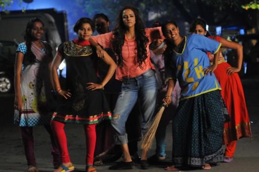 Dongaata  Promotional Song Stills