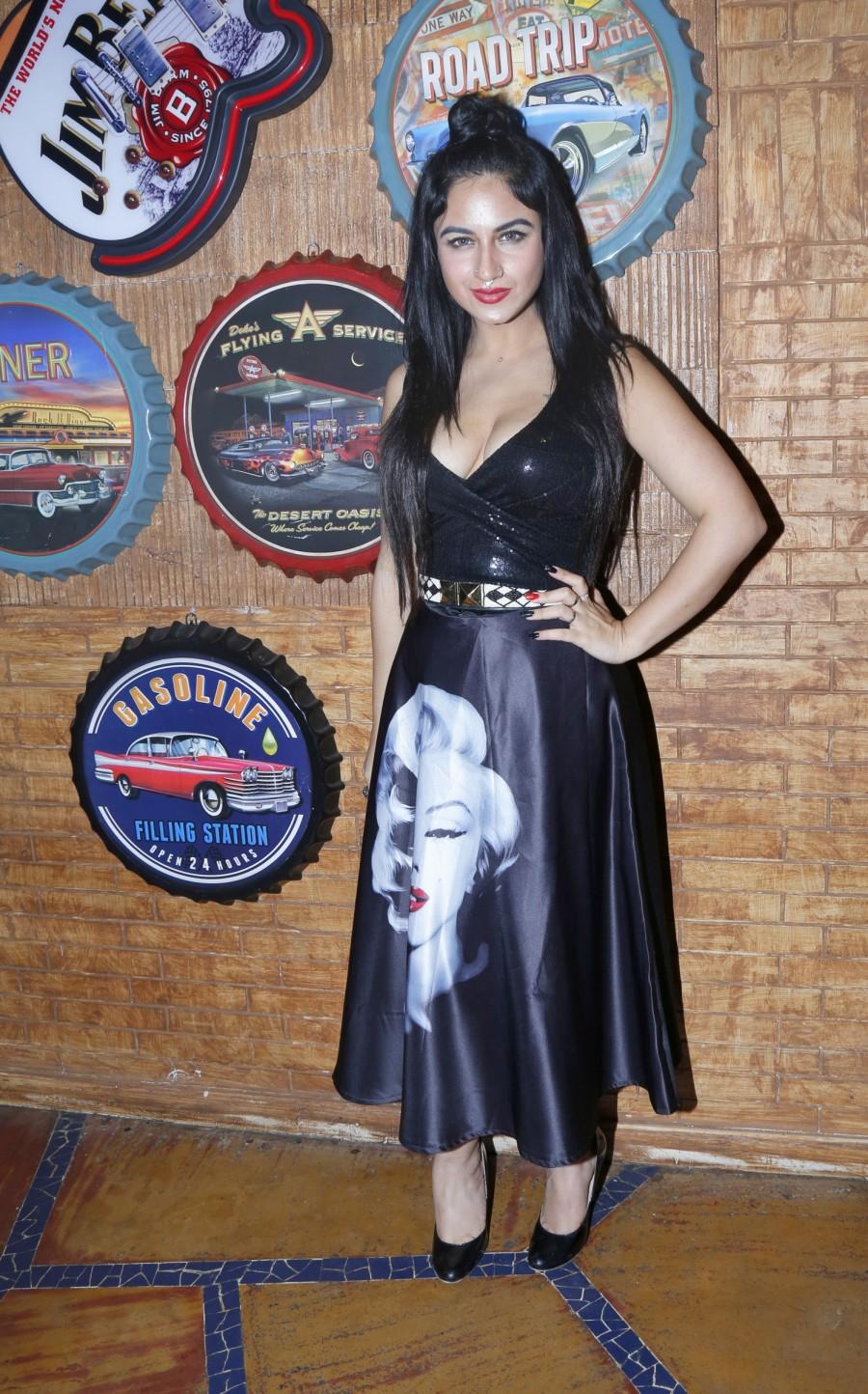 Wonderful weekends are too mainstream! Guests at Roof top Kitchen N Bar, 6th Floor, Ramee Guestline line, Juhu, Mumbai surely wiped away their weekday blues when Ashim Kemson (VocalisÂÂÂt/Base Guitarist); Swati Marwal (English & Bollywood Singer/GuiÂÂÂtarist); Sachin Chaudhary (Sufi & Bollywood Singer)ÂÂÂ; Vaishali Sardana (English & Bollywood Singer)Â; Armaan Thakur (English & Bollywood Singer)Â; Ishwar Dwivedi (Lead Guitarist)ÂÂÂ; Suraj Shakya (Rhythm Guitarist)ÂÂÂ; Amit Singh Rajput (Drums/Cajon player) ÂÂÂperformed live. R-ADDA Rooftop Bar,Ashim Kemson,Swati Marwal,Sachin Chaudhary,Vaishali Sardana,Armaan Thakur,Ishwar Dwivedi,Suraj Shakya,Amit Singh Rajput