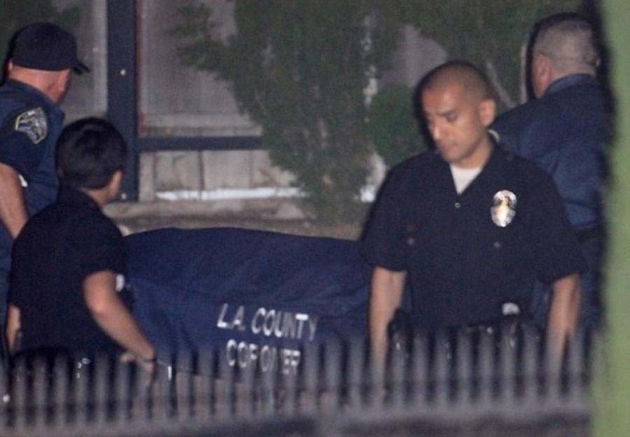 Hollywood superstar Sylvester Stallone found himself as a victim of a death hoax, but dismissed the rumour with a fun photograph. Sylvester Stallone,Sylvester Stallone death,Sylvester Stallone Death Hoax,Sylvester Stallone dead,Stallone,actor Sylvester Stallone
