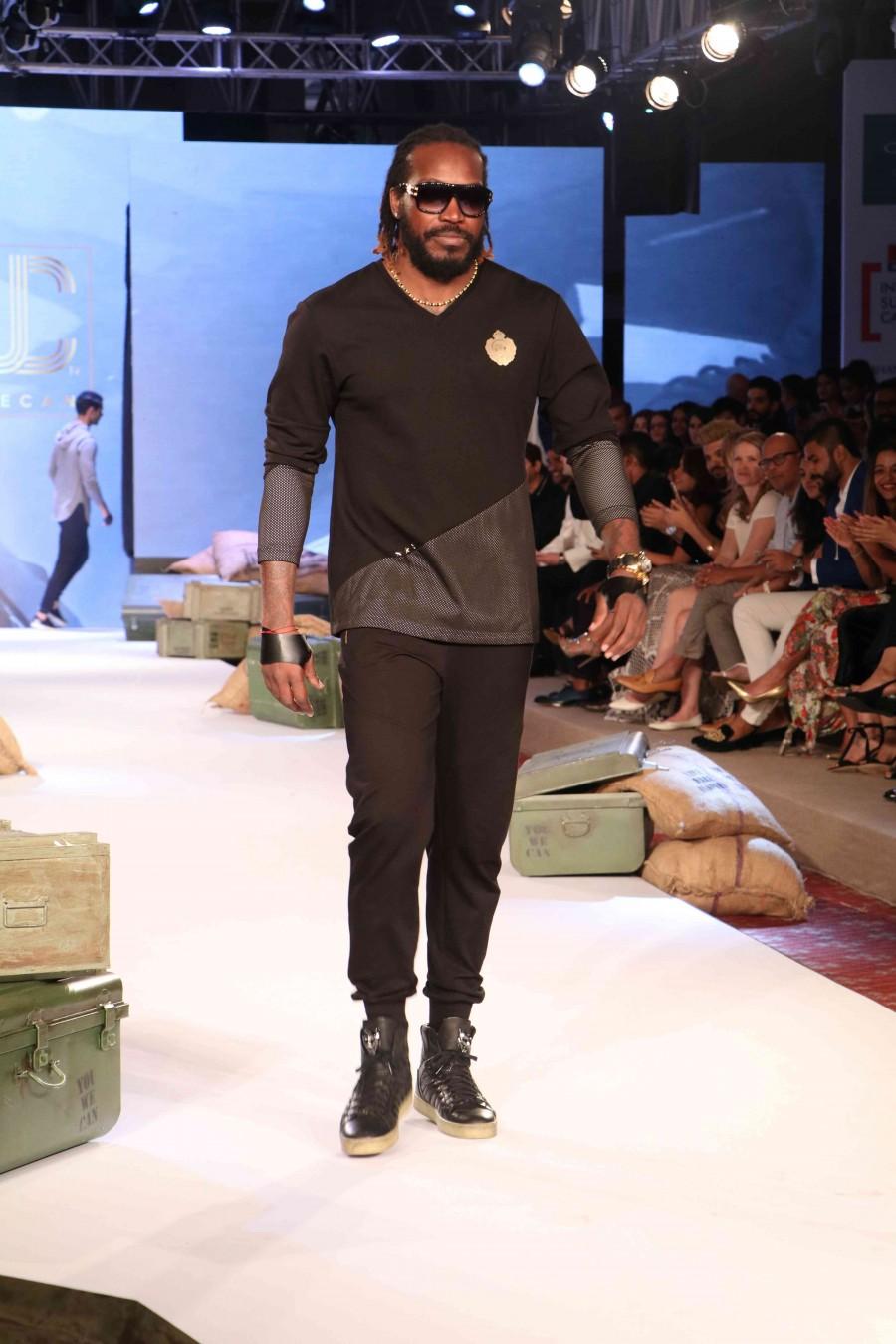 Cricketer Yuvraj Singh has forayed into the fashion industry by launching his brand YWC Fashion in collaboration with designers Shantanu and Nikhil. Celebs like Virender Sehwag, Chris Gayle, Zaheer Khan, Ishant Sharma and others graced the event. Yuvraj Singh,Yuvraj Singh's clothline launch,Virender Sehwag,Chris Gayle,Zaheer Khan,Ishant Sharma,Yuvraj Singh clothline launch,Yuvraj Singh clothline launch pics,Yuvraj Singh clothline launch images,Yuvraj Singh clothline launch photos,Yuvraj Singh