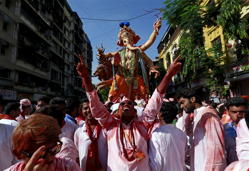 Ganesh Chaturthi 2016: Celebrations across India, devotees offer prayers to Ganpati Bappa Ganesh Chaturthi,Ganesh Chaturthi 2016,Ganesh Chaturthi celebrations,happy ganesh chaturthi,ganesh chaturthi celebrations in different cities,Ganpati Bappa,Ganesh Chaturthi celebrations pics,Ganesh Chaturthi celebrations images,Ganesh Chaturthi celebratio
