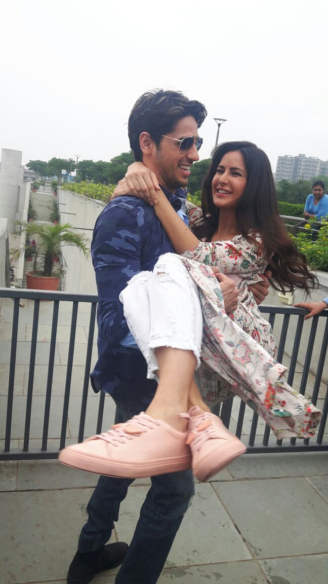 Sidharth Malhotra and Katrina Kaif have been painting the town red while promoting their upcoming release, Baar Baar Dekho. Sidharth and Katrina,Sidharth Malhotra,Katrina Kaif,Sidharth Malhotra and Katrina Kaif,Baar Baar Dekho,Baar Baar Dekho promotions,Baar Baar Dekho movie promotions,Baar Baar Dekho in Ahmedabad