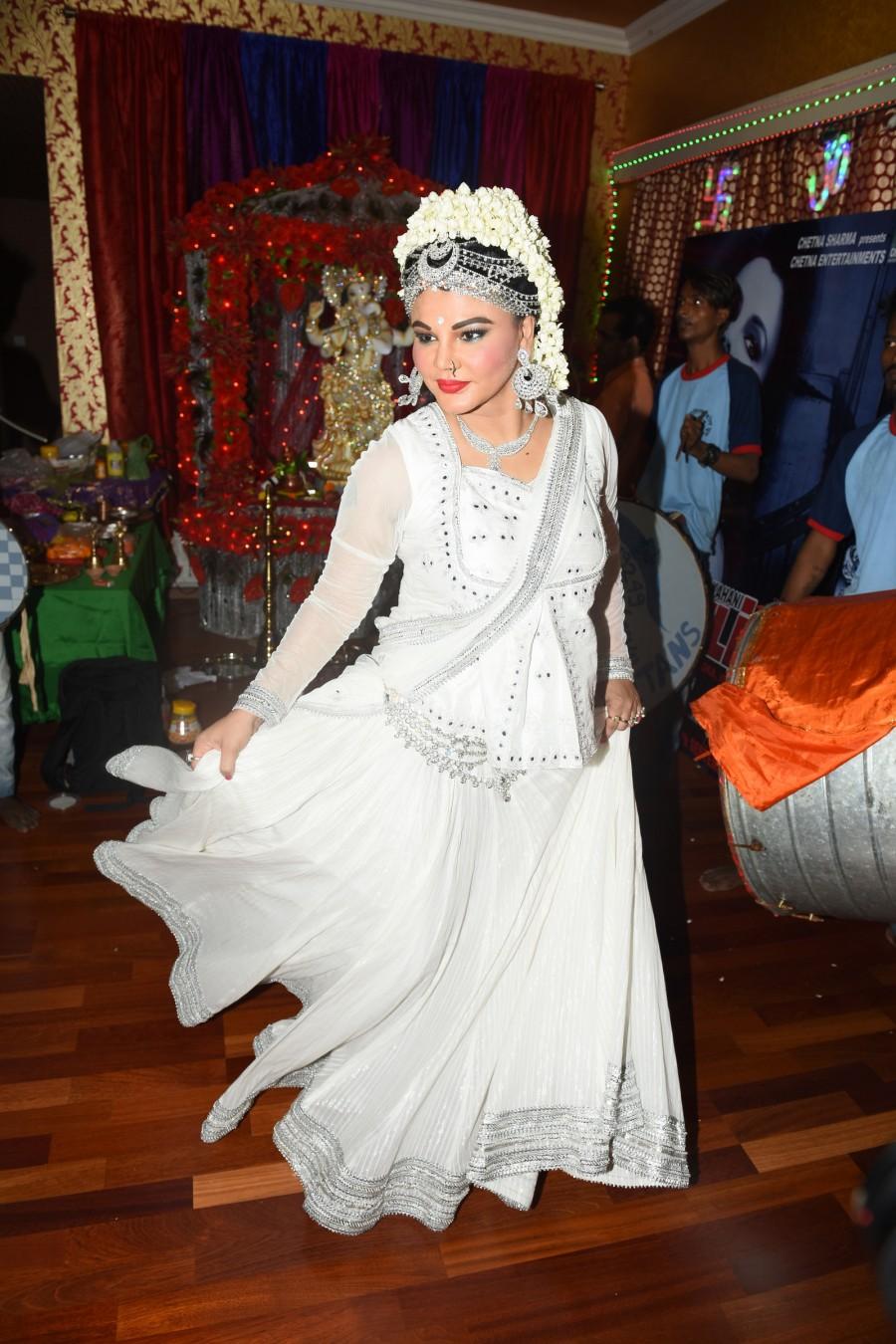 Bollywood actress Rakhi Sawant celebrates Ganesh Chaturthi. Rakhi Sawant,Rakhi Sawant celebrates Ganesh Chaturthi,Ganesh Chaturthi,Ganesh Chaturthi celebrations,Rakhi Sawant pics,Rakhi Sawant images,Rakhi Sawant photos,Rakhi Sawant pictures